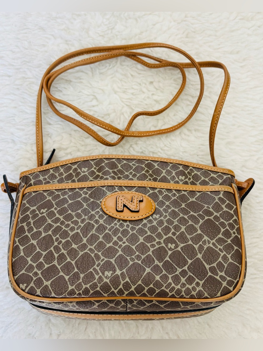 Nina Ricci Brown Leather Small Shoulder/Crossbody Bag Size 8” x 5.5” x 3”